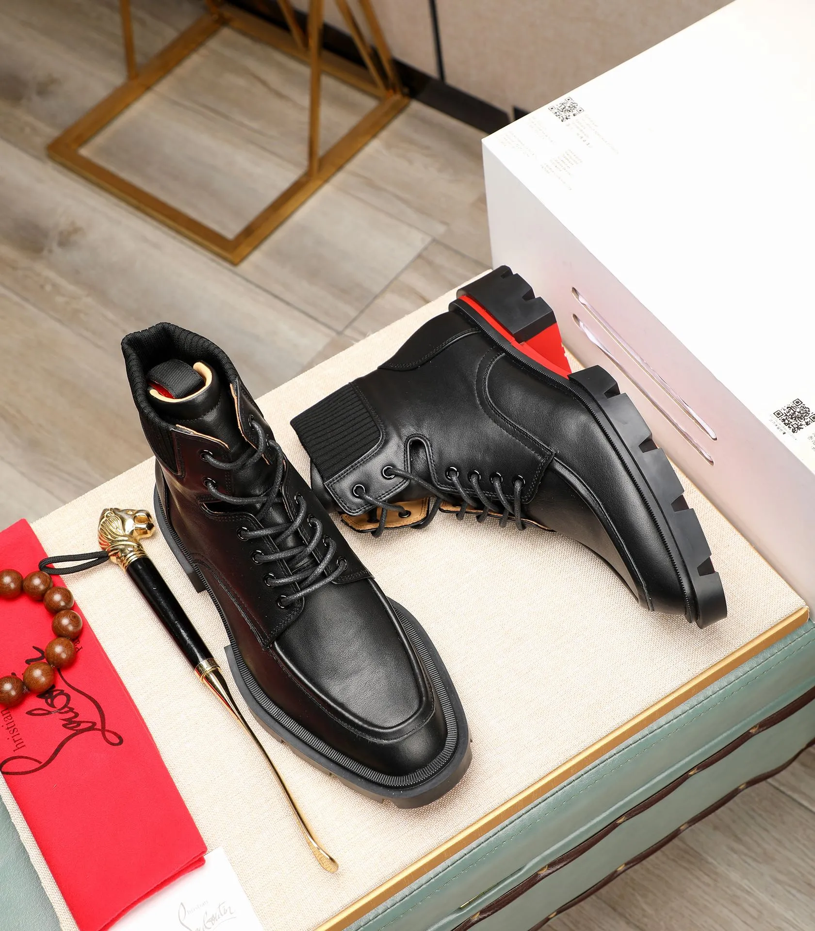 Men's Men's Shoes💰920 New Actual Shots••CL～High-end men's red-soled shoes! ••🆑Top original order purchasing agent. Imported top-layer ten-fingerprint leather and water-dyed cowhide inside 🉑️ Imported TPU rubber sole, wear-resistant and non-slip, full of European style, SIZA: 39-44 (45.46, customized)